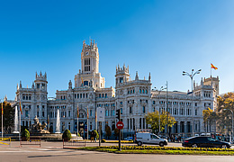 Plaza de Cibeles, Colombian Tourist