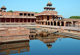 Fatehpur Sikri Fort, India | Colombian Tourist