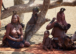 Mujeres representantes de una de las tribus mas interesantes de Namibia | Colombian Tourist