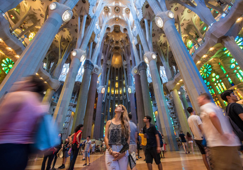 La Sagrada Familia de Gaudí, Barcelona, España | Colombian Tourist