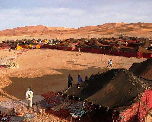 Bivouac La Belle Étoile, hotel situado en medio del desierto Erg Chebbi.